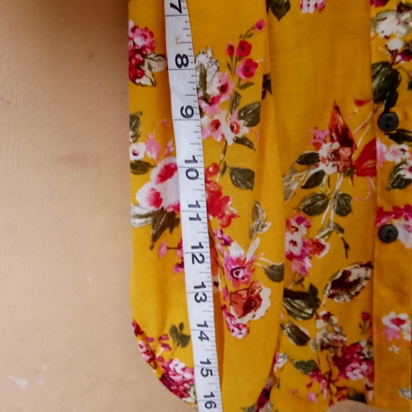 Top - Picture 3 of 4